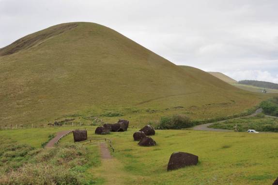 Puna Pau, onde eram fabricados dos Pukaos, ou cabelos dos Moais de Rapa Nui (ou Ilha de Páscoa), ilha chilena no meio do Oceano Pacífico